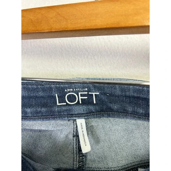 LOFT Modern Straight Dark Wash Denim‎ Jeans Women's Size 29/8 - Picture 2 of 10
